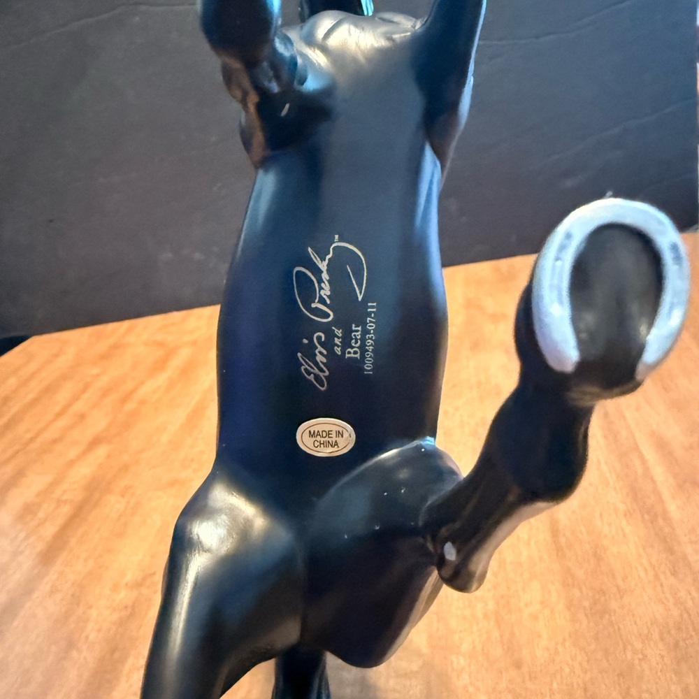 Breyer Elvis Presley and Bear model - Picture 6 of 6